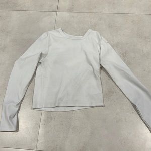Aritzia white top long sleeve